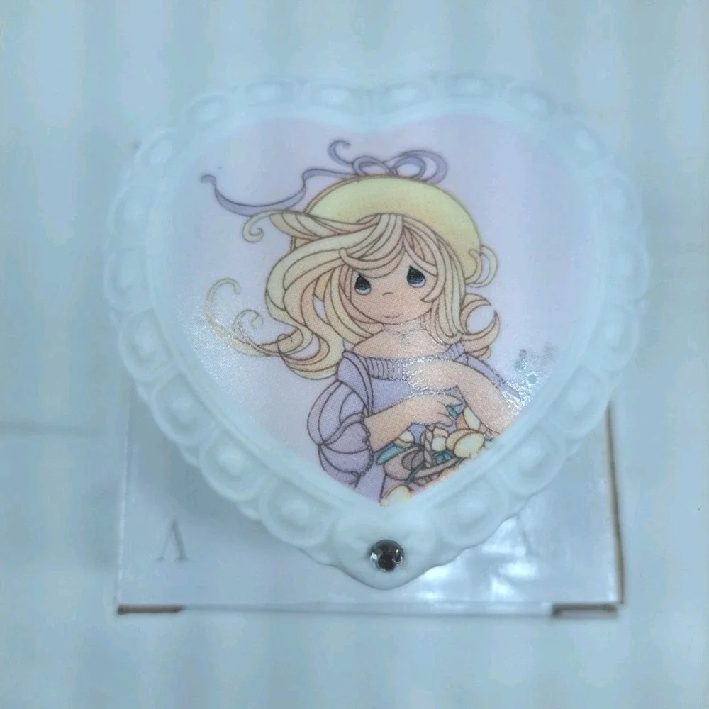 Vintage 1997 Avon Precious Moments Porcelain Birthstone Trinket Box April